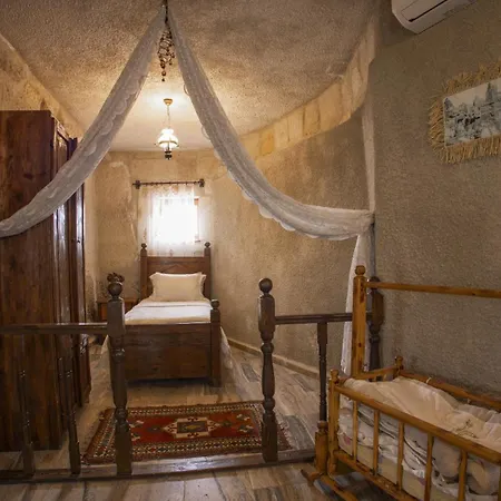 Maccan Cave Hotel