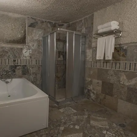 Maccan Cave Hotel 2*