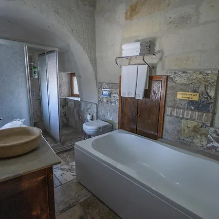 Maccan Cave Hotel 2*