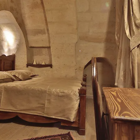 Maccan Cave גורמה