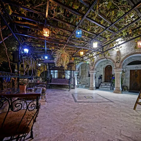 Maccan Cave מלון גורמה