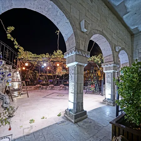 Maccan Cave מלון גורמה