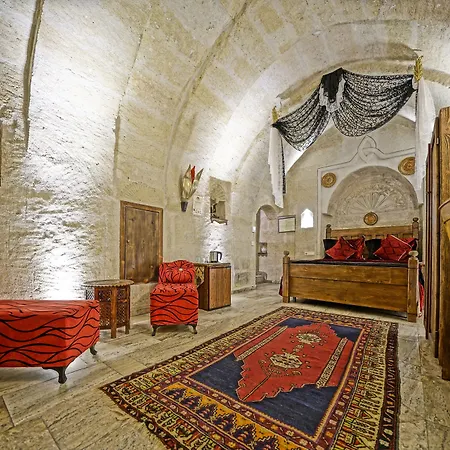 Maccan Cave גורמה