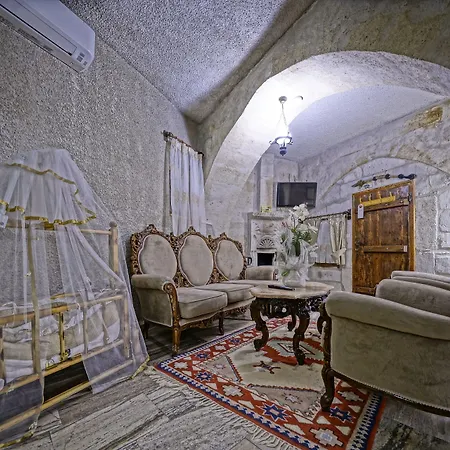 מלון Maccan Cave 3*